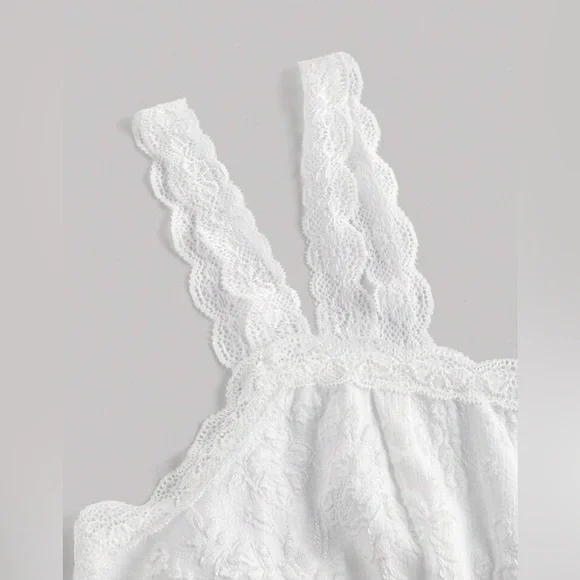 White Structured Tank Top with Wide Straps - Picture 3 of 7